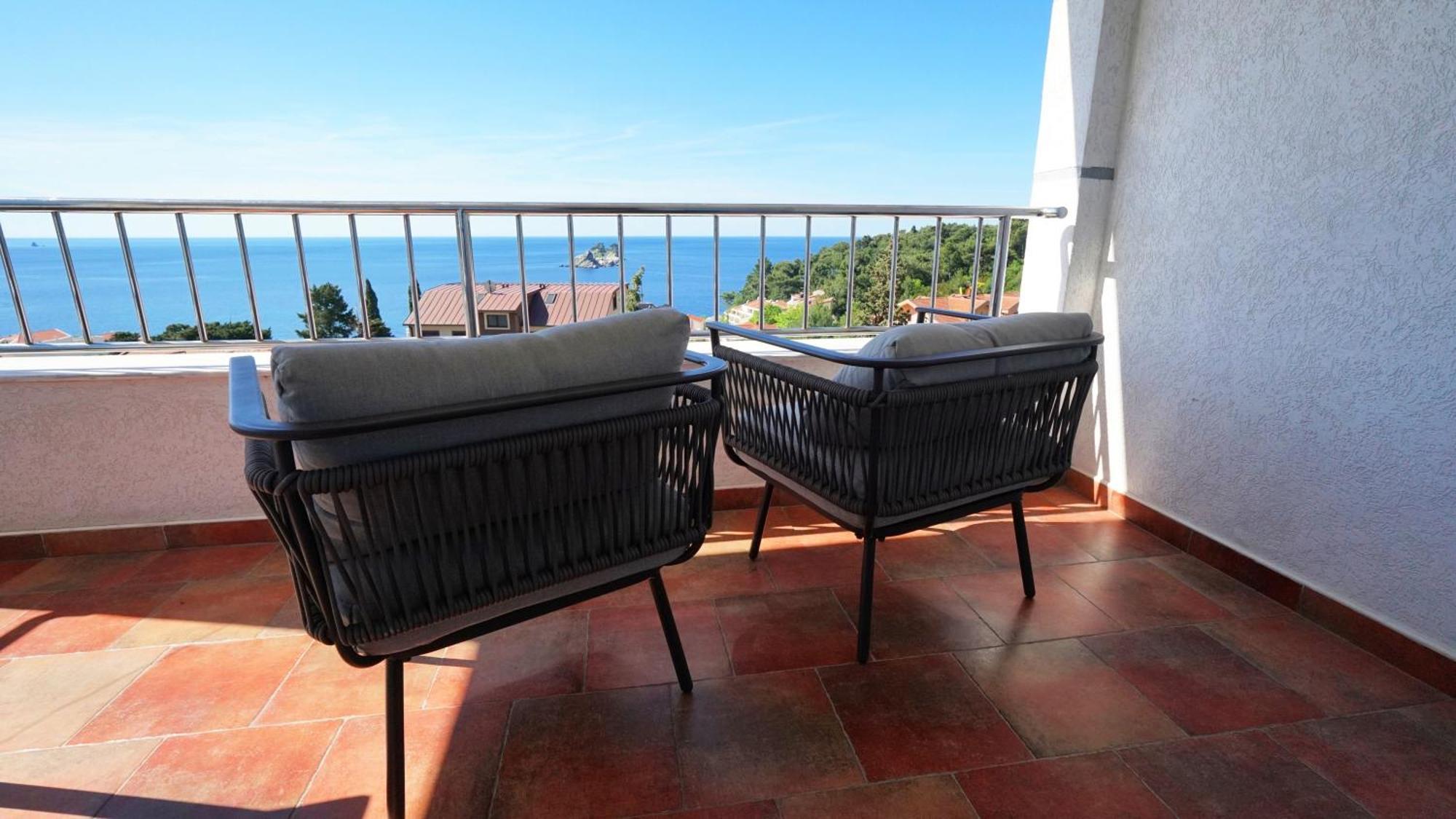 Medin Apartments Bluvista Petrovac Luaran gambar