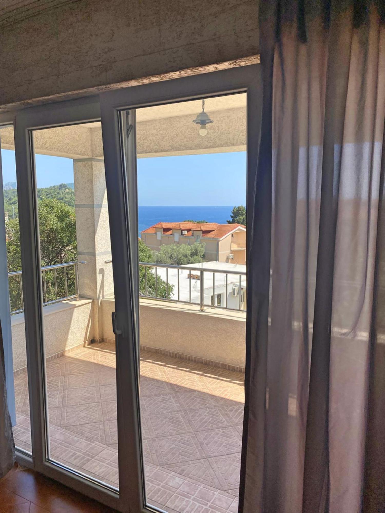 Medin Apartments Bluvista Petrovac Bilik gambar