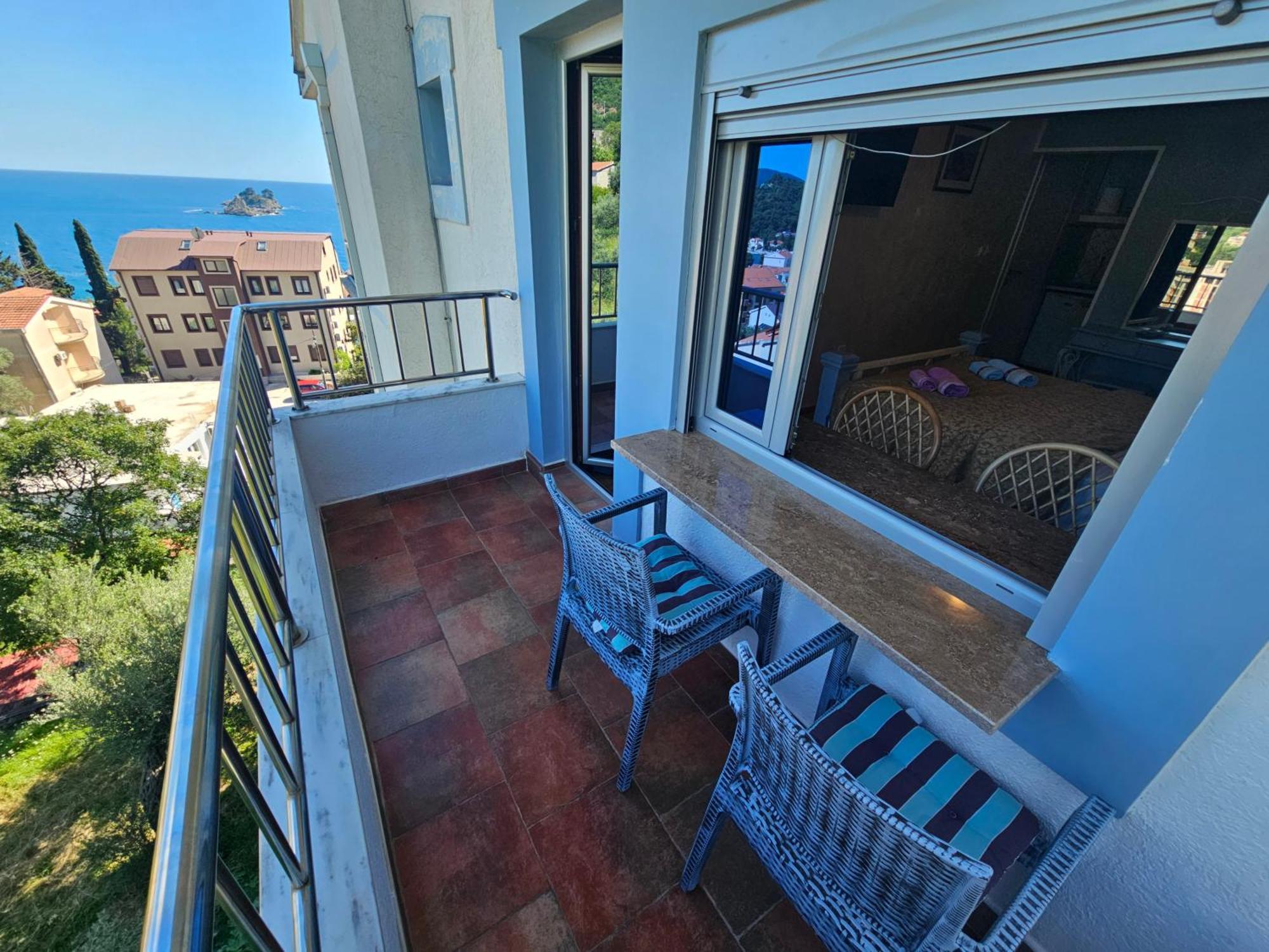 Medin Apartments Bluvista Petrovac Luaran gambar